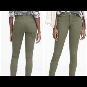 NWT Banana Republic Skinny Jeans Olive Green size 29/8